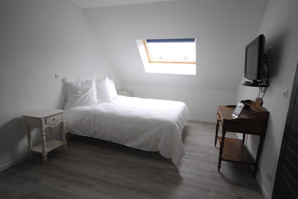 Chambres D'Hotes Les Ecuries De La Source Amiens Habitación foto